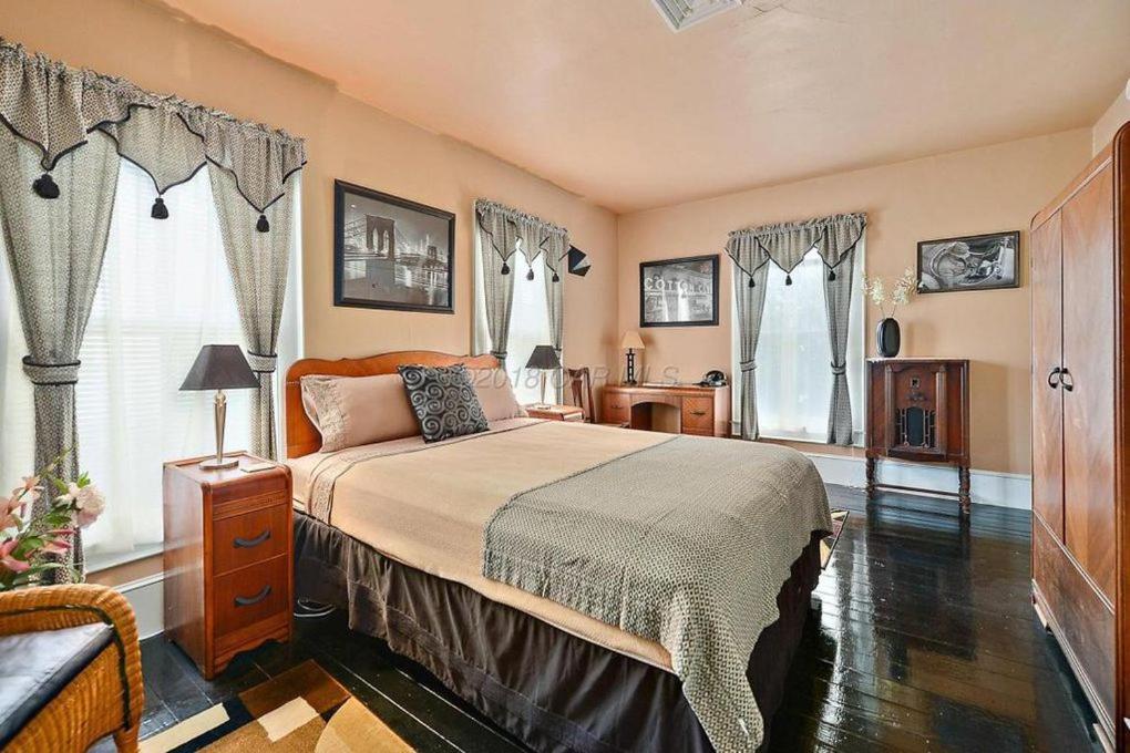 Princess Anne Book Lovers Inn 外观 照片